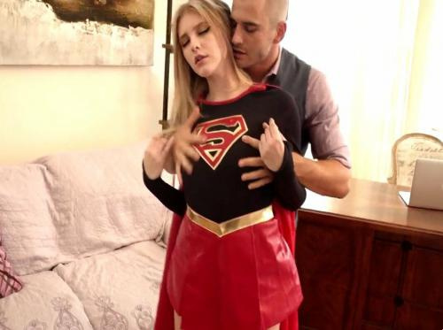 Ao salvar o mundo, a supermulher foi estuprada por um criminoso Ao salvar o mundo, a supermulher foi estuprada por um criminoso