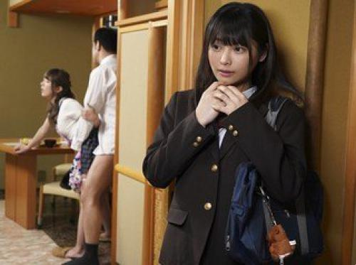 Anak perempuan remaja itu mencuri suami ibunya Anak perempuan remaja itu mencuri suami ibunya